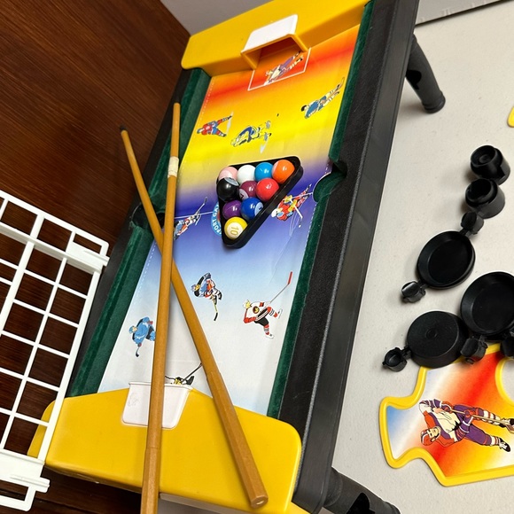 Walmart vintage 3 in 1 Pool Table Pool-Basketball-Hockey - Picture 11 of 14